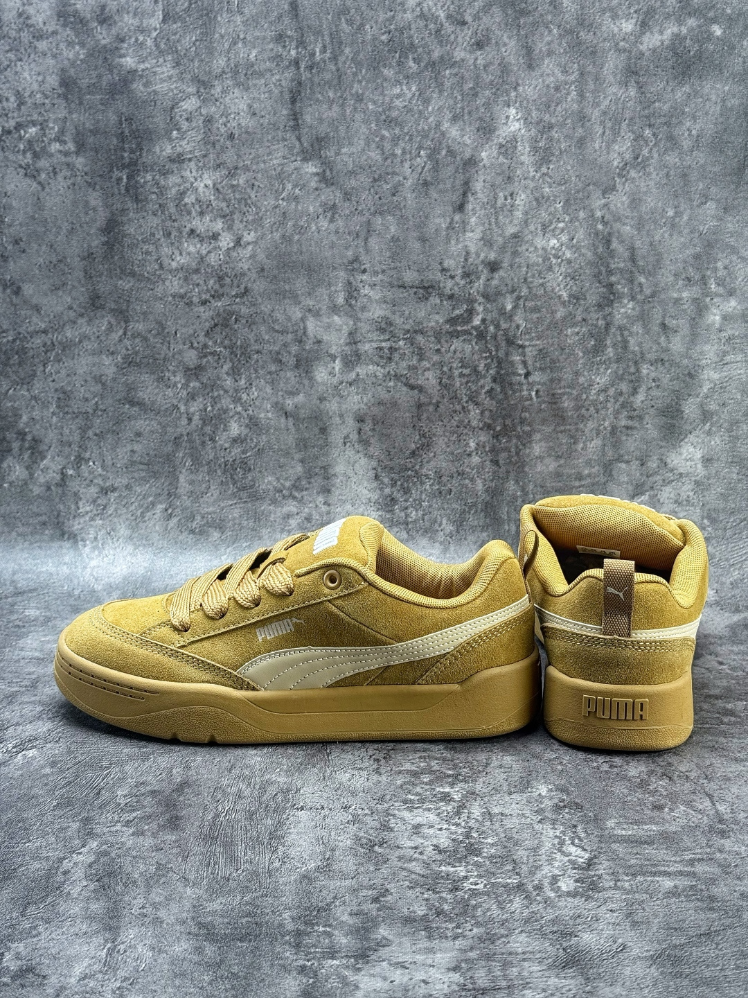 PUMA 彪马 PARK LIFESTYLE 人气单品年度王炸单品 蕾哈娜联名面包鞋 板鞋 401606-13