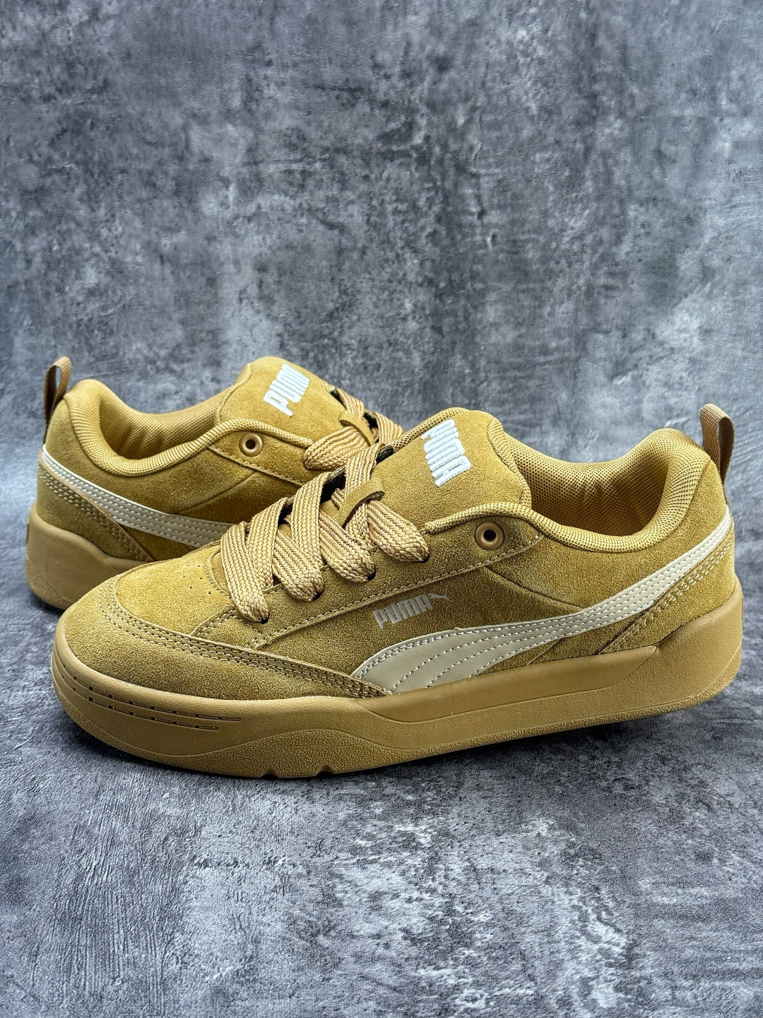 PUMA 彪马 PARK LIFESTYLE 人气单品年度王炸单品 蕾哈娜联名面包鞋 板鞋 401606-13