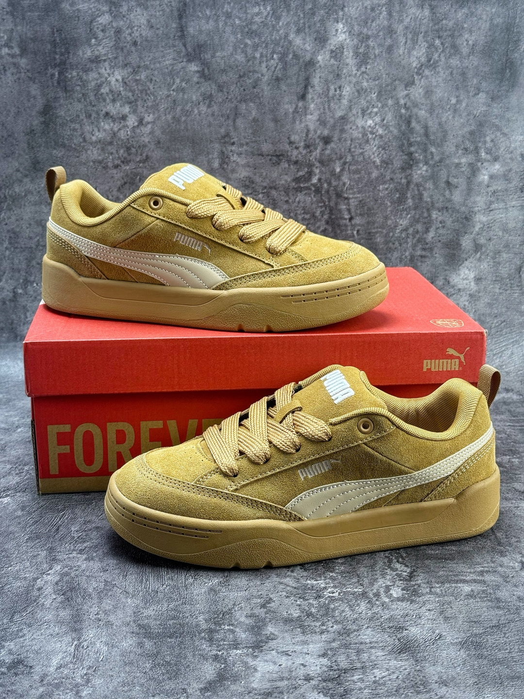 PUMA 彪马 PARK LIFESTYLE 人气单品年度王炸单品 蕾哈娜联名面包鞋 板鞋 401606-13