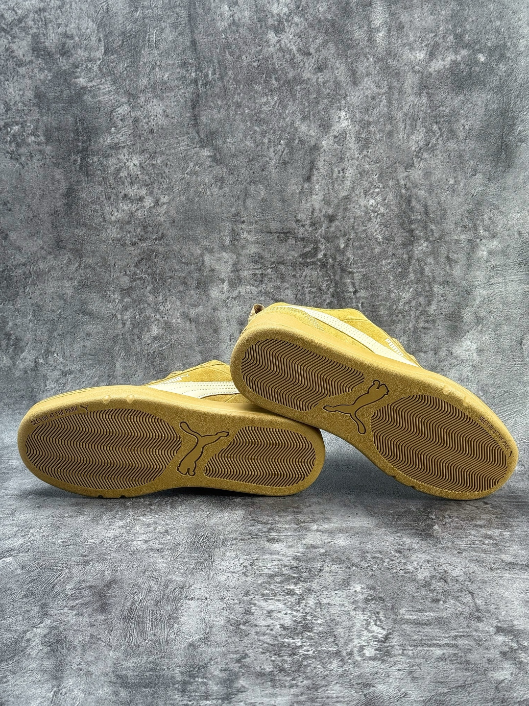 PUMA 彪马 PARK LIFESTYLE 人气单品年度王炸单品 蕾哈娜联名面包鞋 板鞋 401606-13