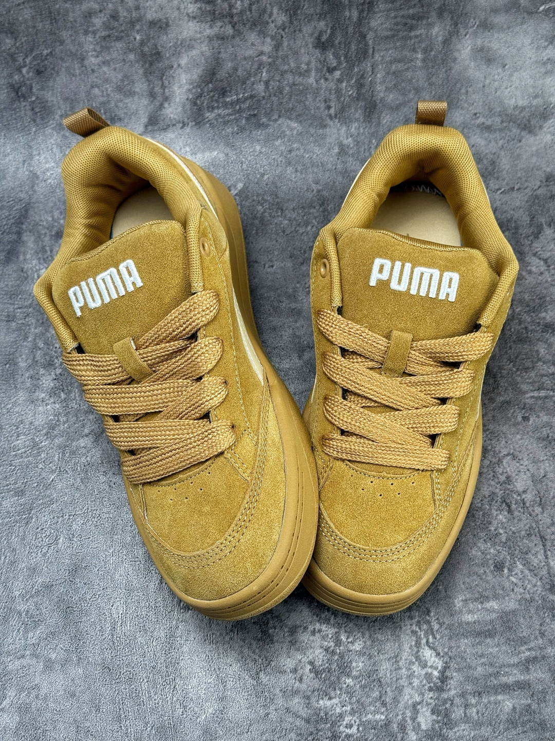 PUMA 彪马 PARK LIFESTYLE 人气单品年度王炸单品 蕾哈娜联名面包鞋 板鞋 401606-13