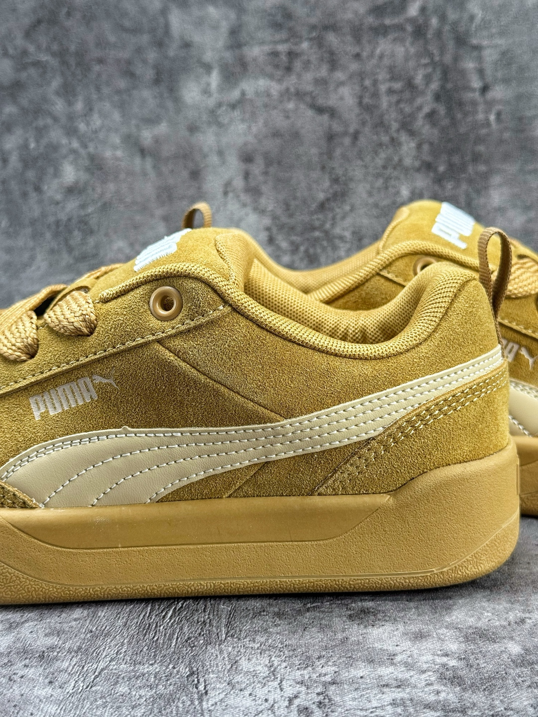 PUMA 彪马 PARK LIFESTYLE 人气单品年度王炸单品 蕾哈娜联名面包鞋 板鞋 401606-13