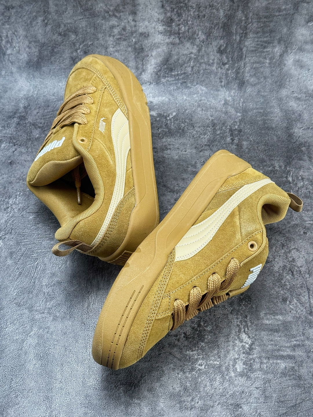PUMA 彪马 PARK LIFESTYLE 人气单品年度王炸单品 蕾哈娜联名面包鞋 板鞋 401606-13