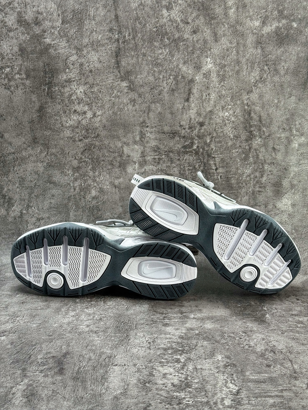 NK Air Monarch IV M2K 涂鸦复古潮流运动舒适老爹鞋 415445-102-High Quatity Cheap Brand wholesale wholesaler seller Clothes Bags handbags Sneakers Top Fashion Clothing Shoes from China Factory Chinese suppliers best Quality Beautiful Price NK Air Monarch IV M2K 涂鸦复古潮流运动舒适老爹鞋 415445-102