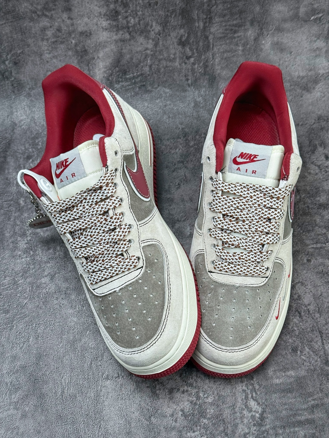 Nike Air Force 1 Low 07 x DIOR 灰红三小勾满天星 SY1388-028