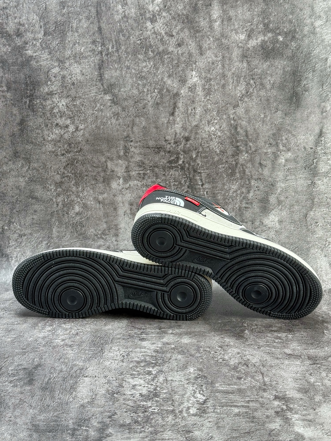 Nike Air Force 1 Low 07 x The North Face 黑灰双小勾满天星 KG6699-F43