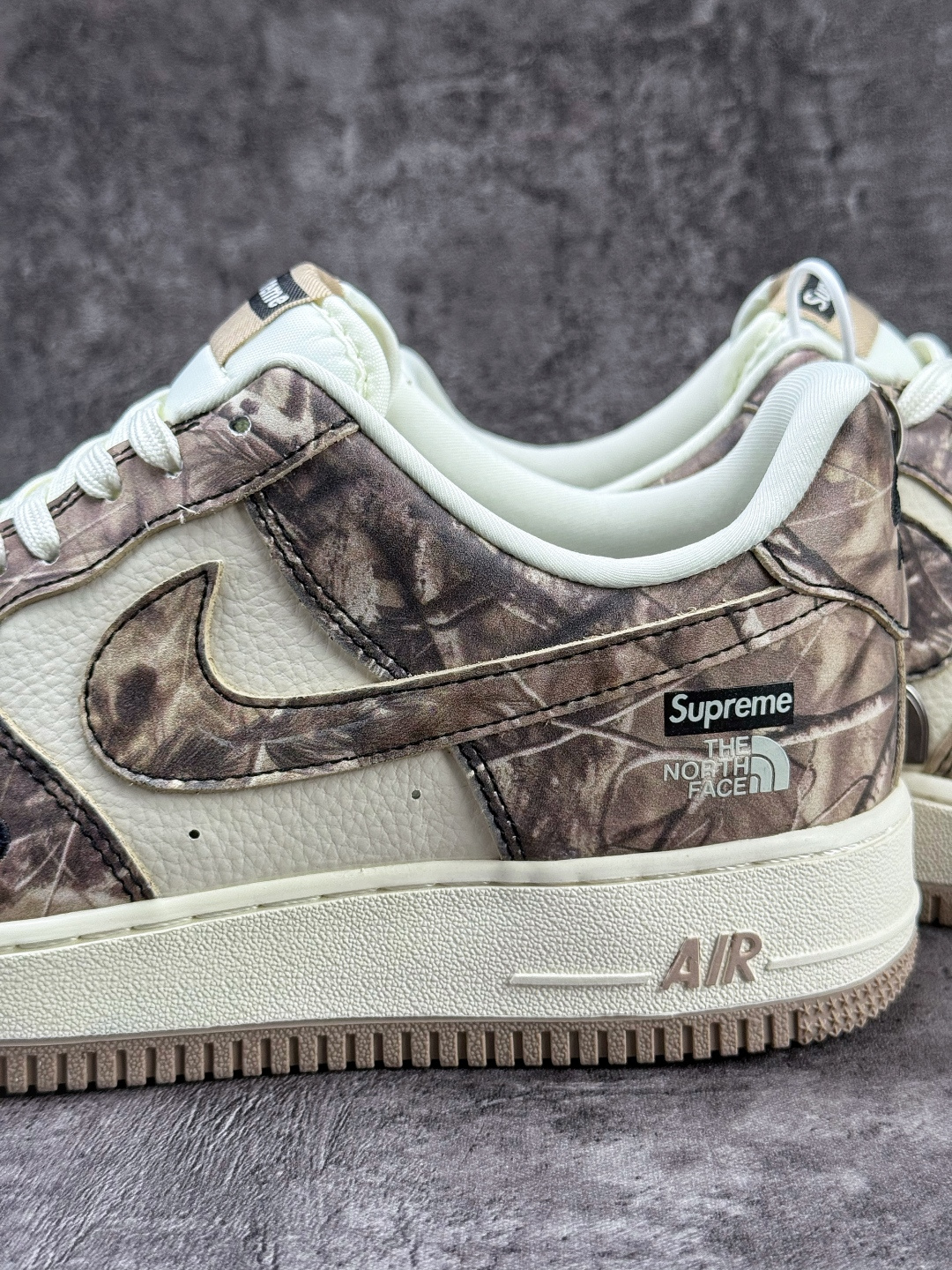 Nike Air Force 1 Low 07 x Supreme x The North Face 棕白 DF0188-125