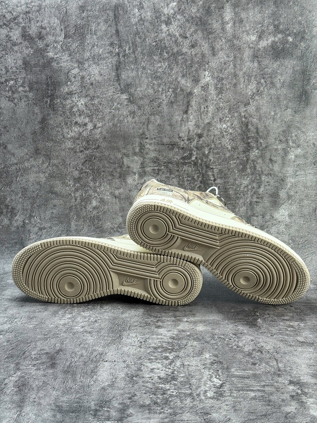 Nike Air Force 1 Low 07 x Supreme x The North Face 棕白 DF0188-125