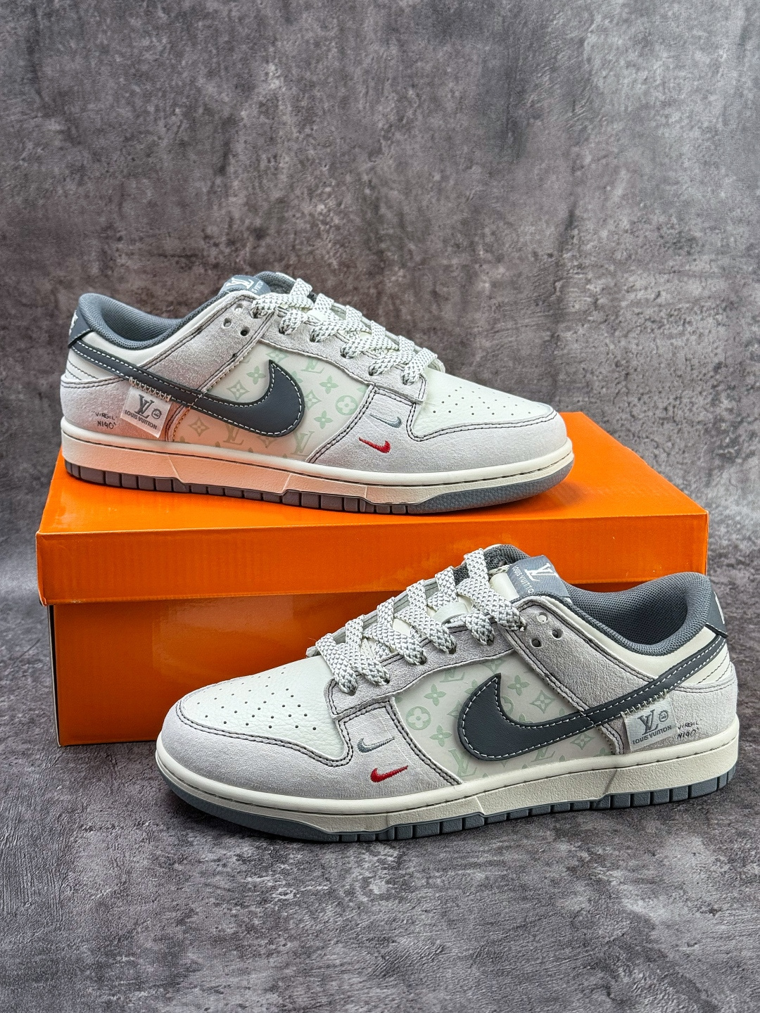 Nike SB Dunk Low x Louis Vuitton 灰白双小勾满天星 YX5066-391-Top High Quatity Cheap Sneakers Fashion Clothing Clothes Bags handbags Shoes of all Brand wholesale With The best Quality And Beautiful Price from China Factory Chinese suppliers wholesaler seller Nike SB Dunk Low x Louis Vuitton 灰白双小勾满天星 YX5066-391