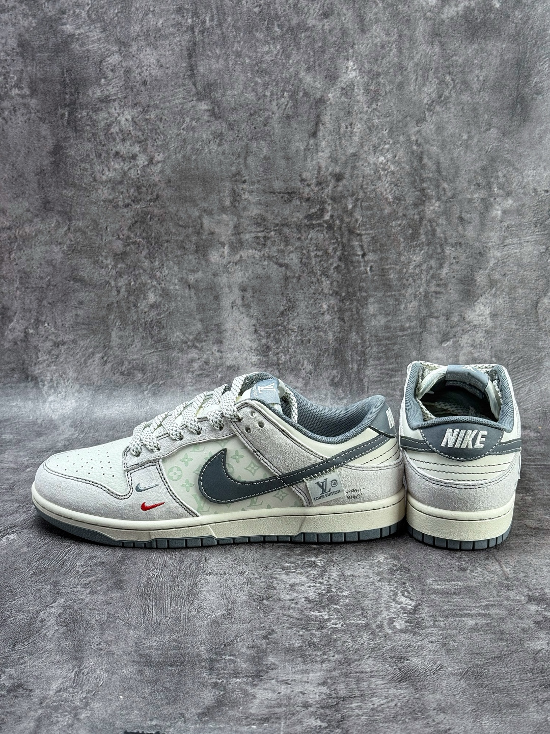 Nike SB Dunk Low x Louis Vuitton 灰白双小勾满天星 YX5066-391-Top High Quatity Cheap Sneakers Fashion Clothing Clothes Bags handbags Shoes of all Brand wholesale With The best Quality And Beautiful Price from China Factory Chinese suppliers wholesaler seller Nike SB Dunk Low x Louis Vuitton 灰白双小勾满天星 YX5066-391