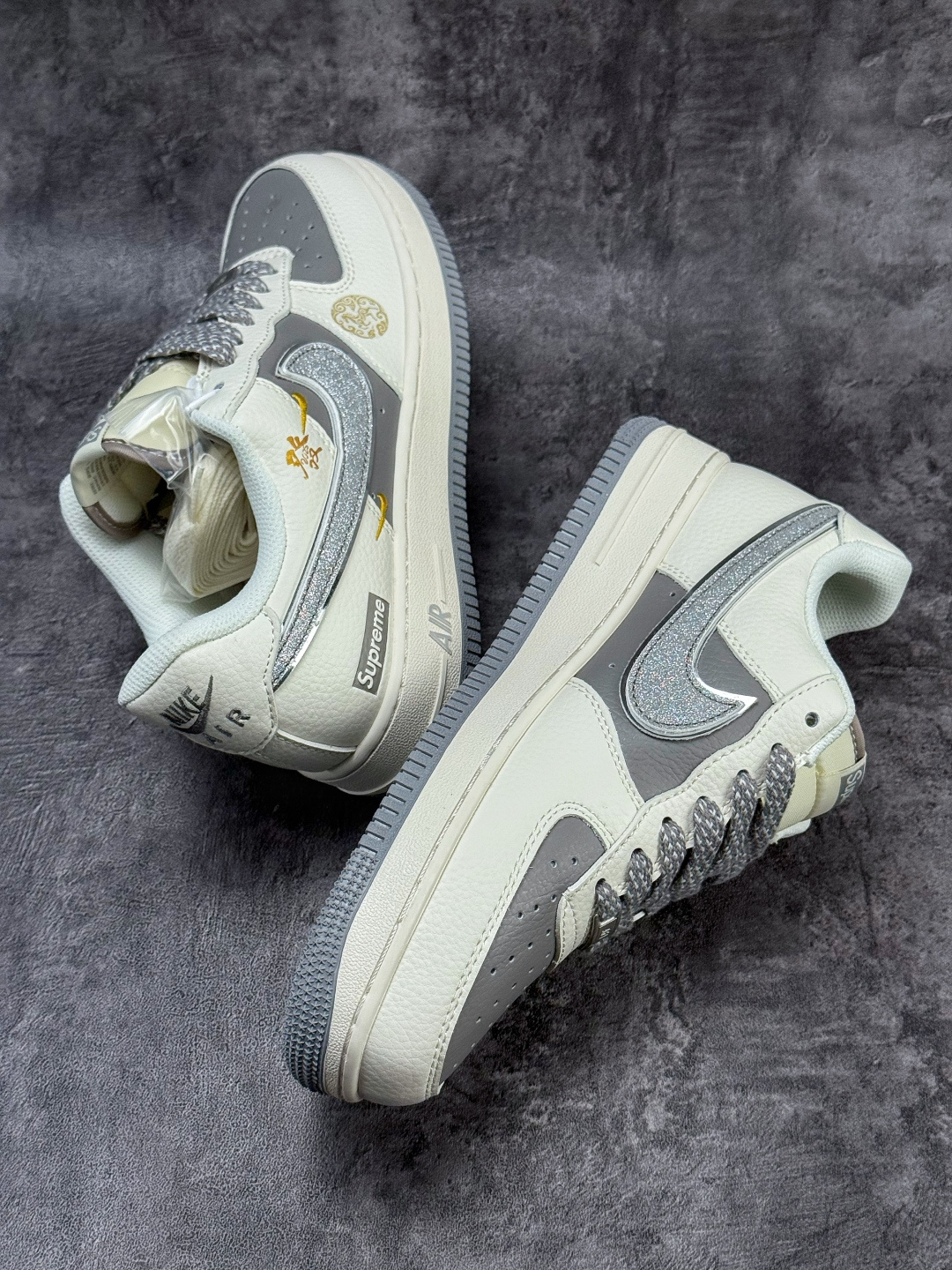 Nike Air Force 1 Low 07 x Superme 马年限定 白灰双小勾满天星 QY6878-603
