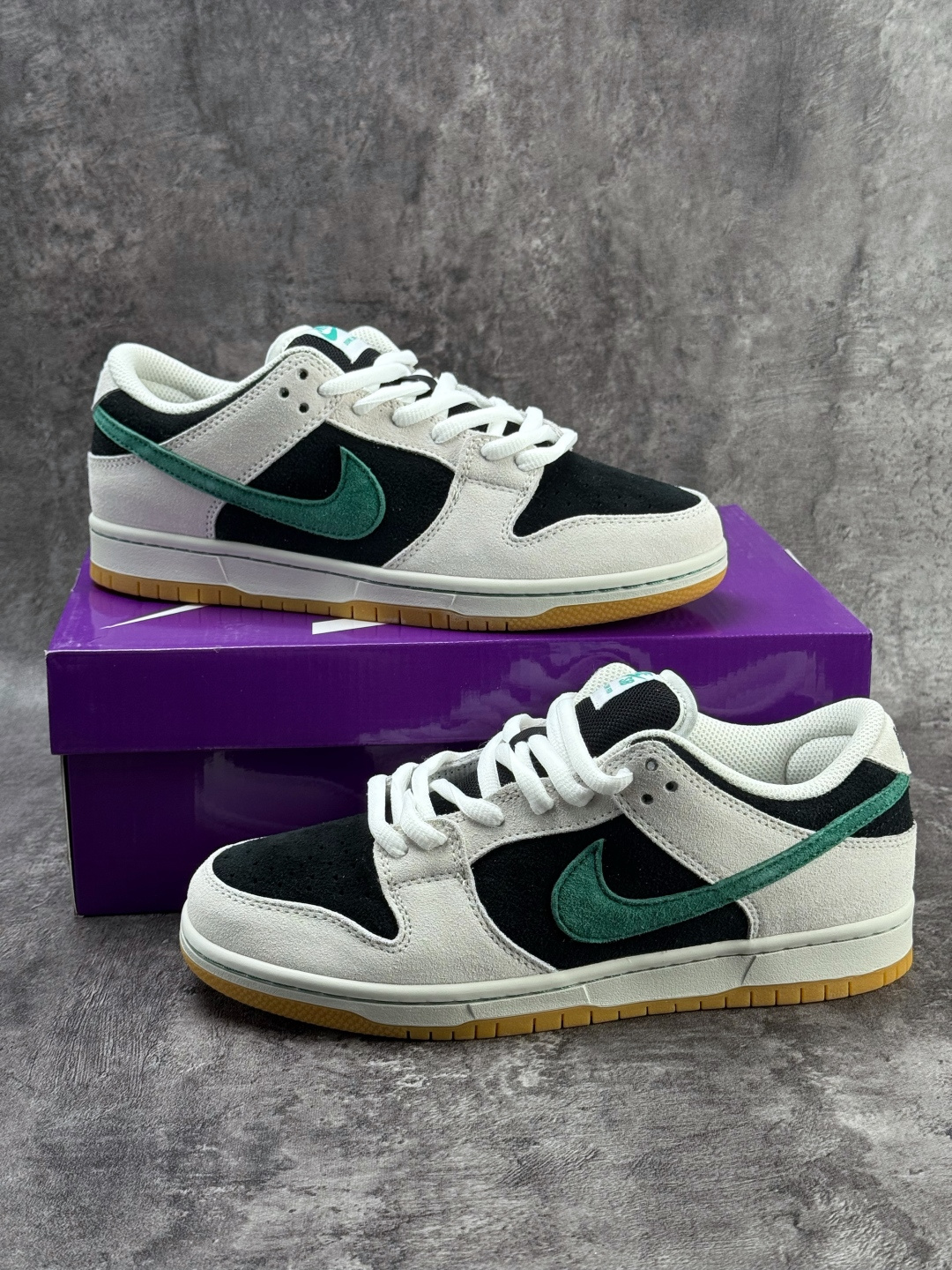 NIKE SB Dunk Low 灰黑绿 HF3704-001