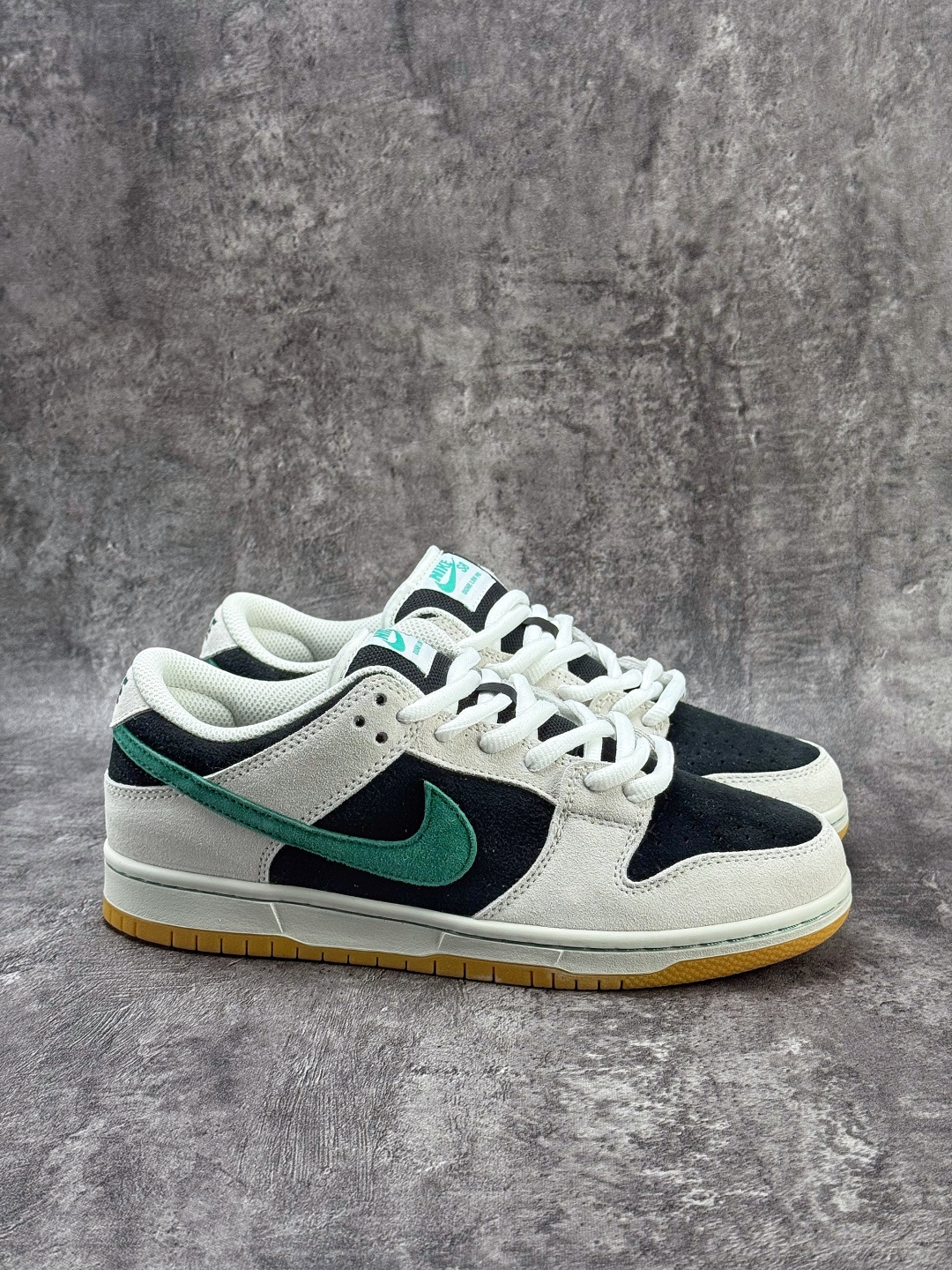 NIKE SB Dunk Low 灰黑绿 HF3704-001