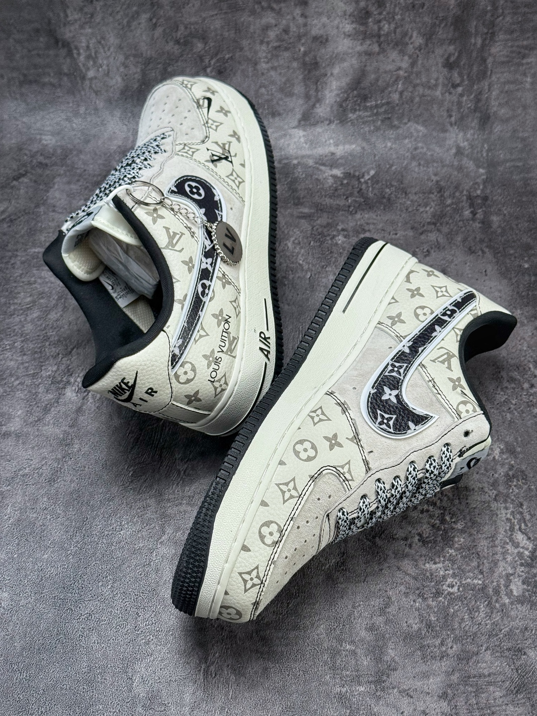 Nike Air Force 1 Low 07 x Louis Vuitton 白黑小勾满天星 SY1388-030