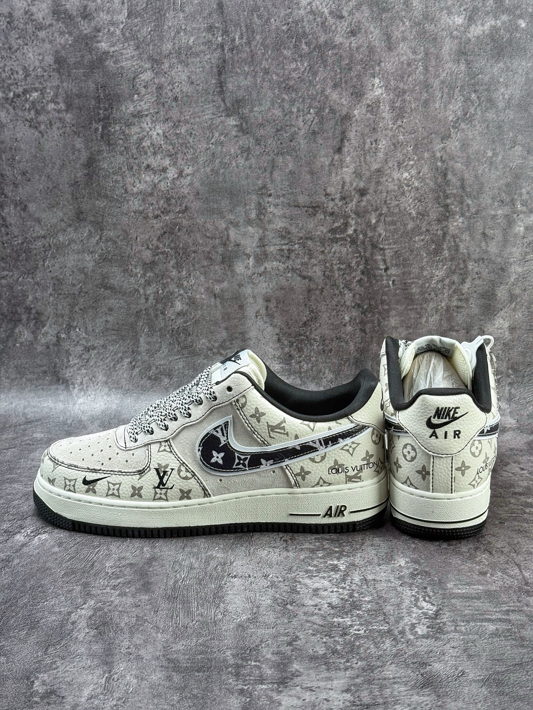 Nike Air Force 1 Low 07 x Louis Vuitton 白黑小勾满天星 SY1388-030