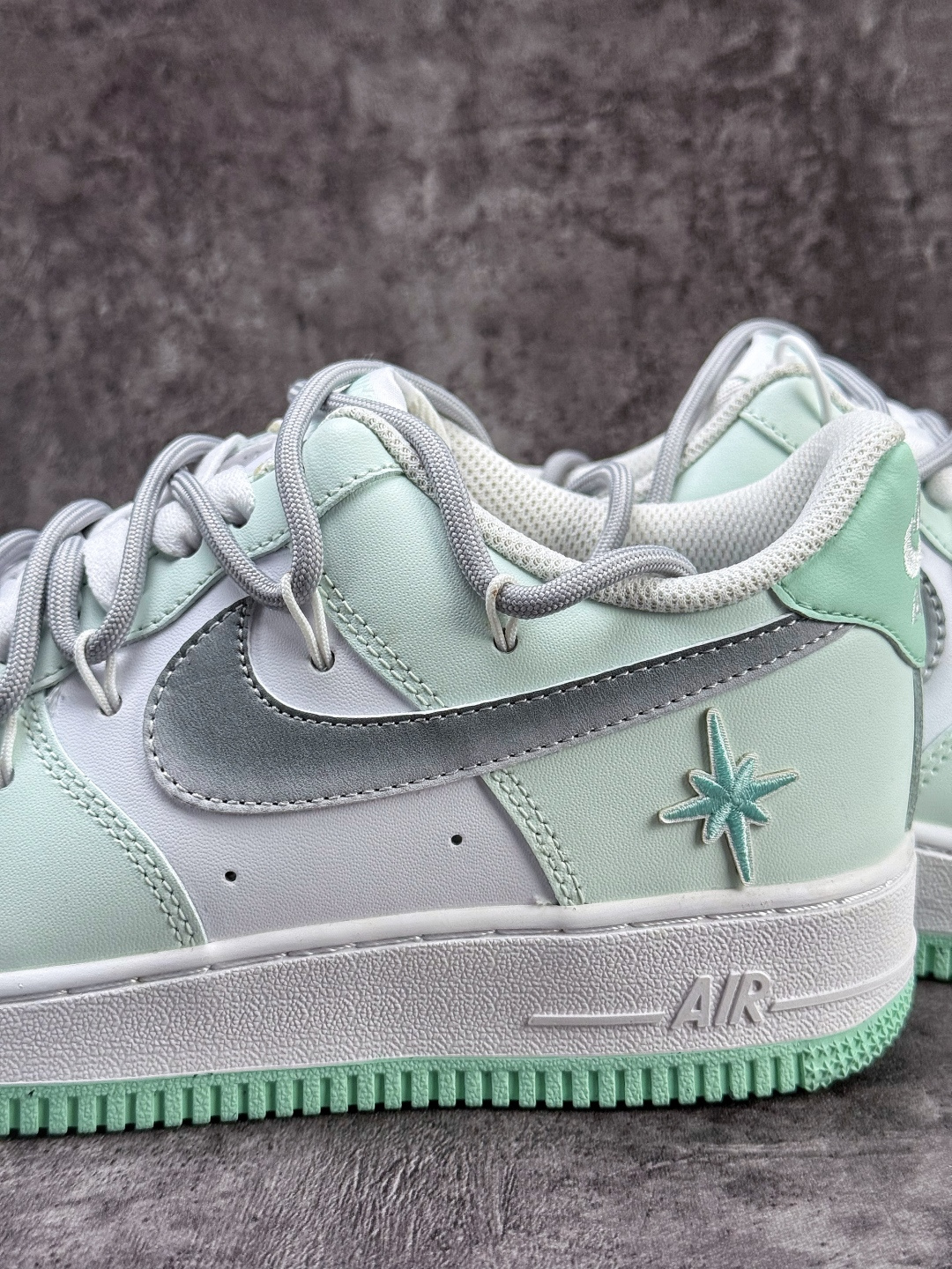 Nike Air Force 1 Low 07 绿白小勾 XX7981-476