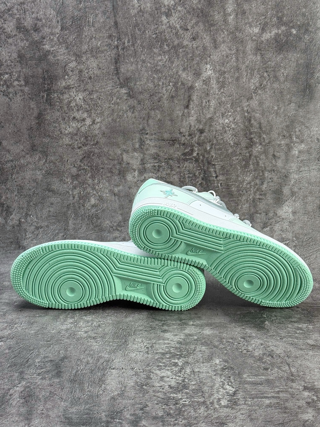 Nike Air Force 1 Low 07 绿白小勾 XX7981-476