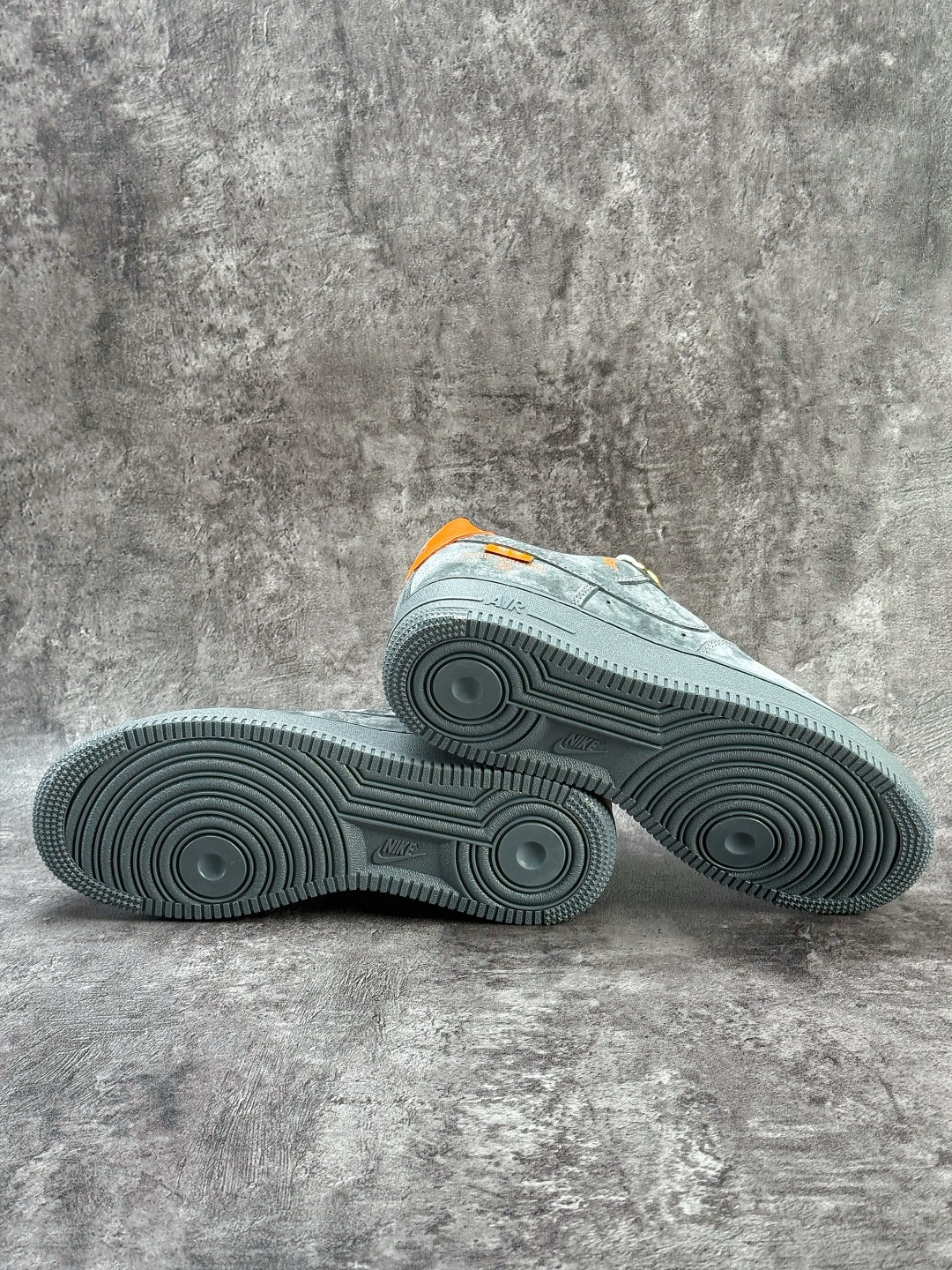 Nike Air Force 1 Low 07 x Louis Vuitton 灰橙 FV3694-105