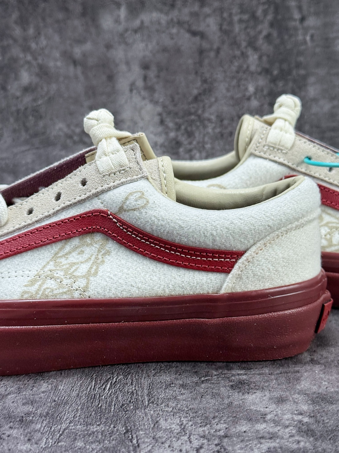 正确版出货了 Vans x Bolin LX OLD SKOOL 36 马年生肖限定 这水墨风骏马 VN000EJUHRWYK