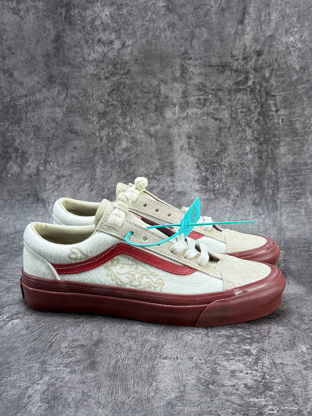 正确版出货了 Vans x Bolin LX OLD SKOOL 36 马年生肖限定 这水墨风骏马 VN000EJUHRWYK