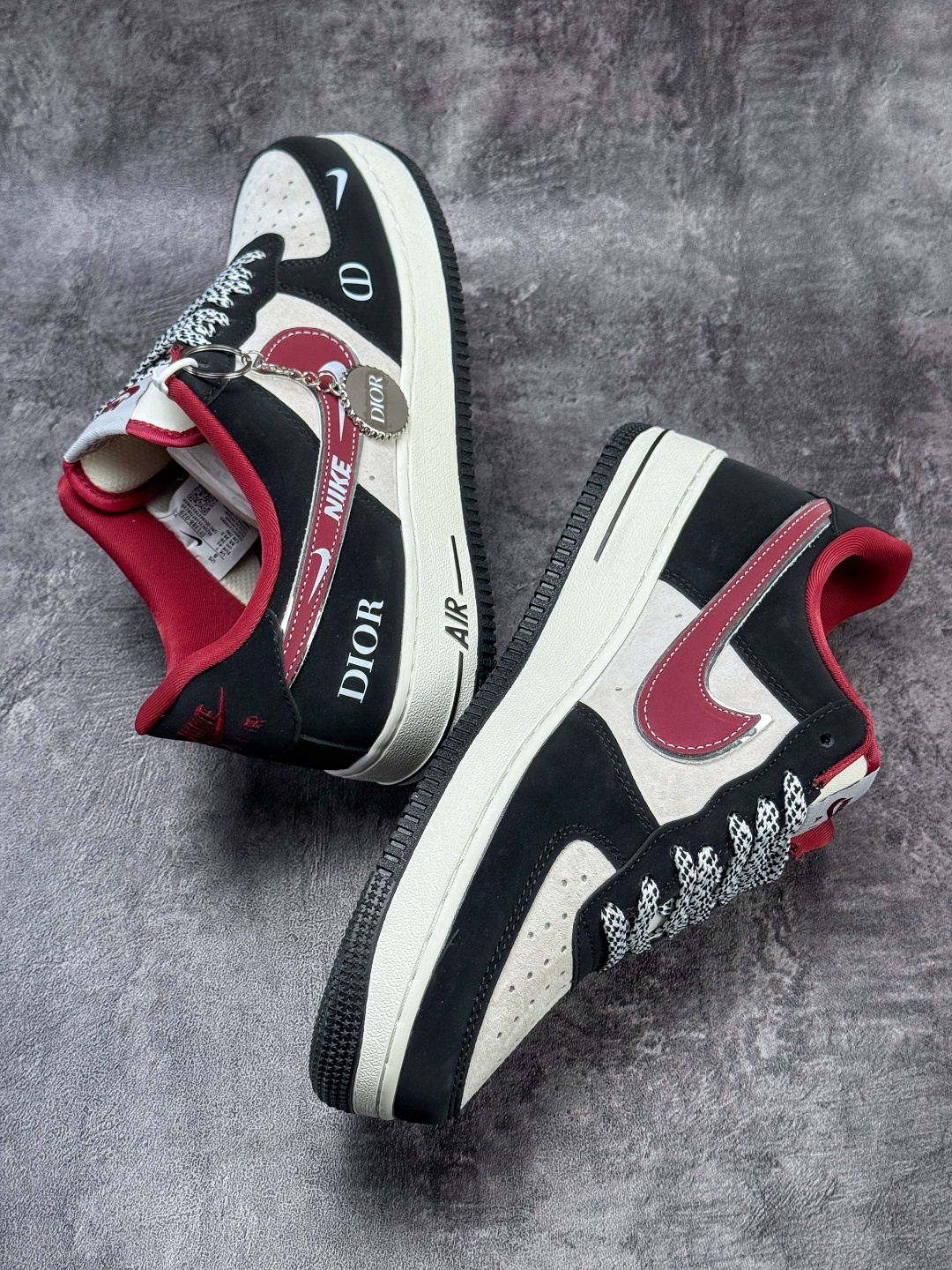 Nike Air Force 1 Low 07 x DIOR 黑灰红小勾满天星 SY1388-029-High Quatity Cheap Brand wholesale wholesaler seller Clothes Bags handbags Sneakers Top Fashion Clothing Shoes from China Factory Chinese suppliers best Quality Beautiful Price Nike Air Force 1 Low 07 x DIOR 黑灰红小勾满天星 SY1388-029