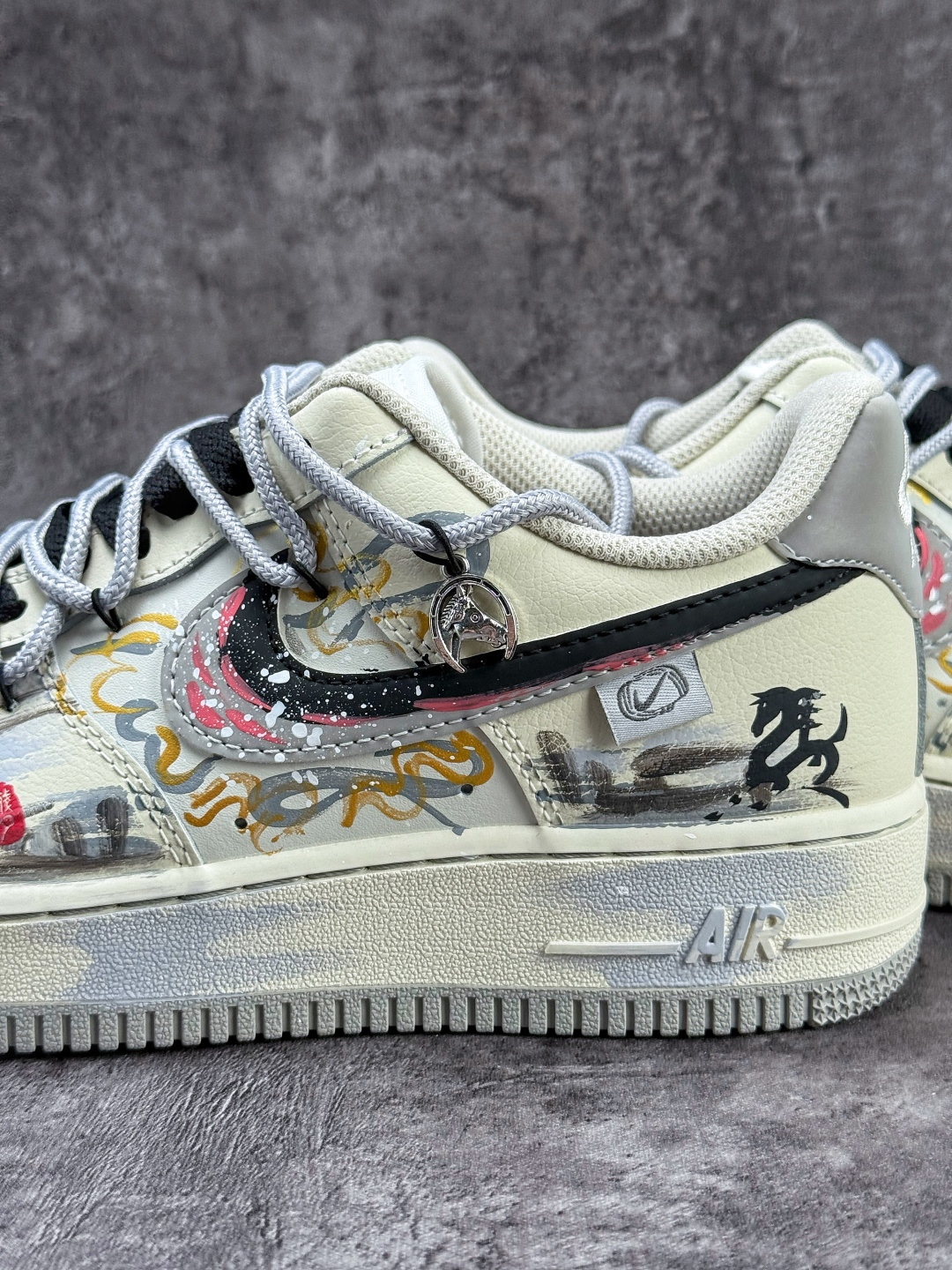 Nike Air Force 1 Low 07 马年限定 米白黑小勾涂鸦 FB1839-313