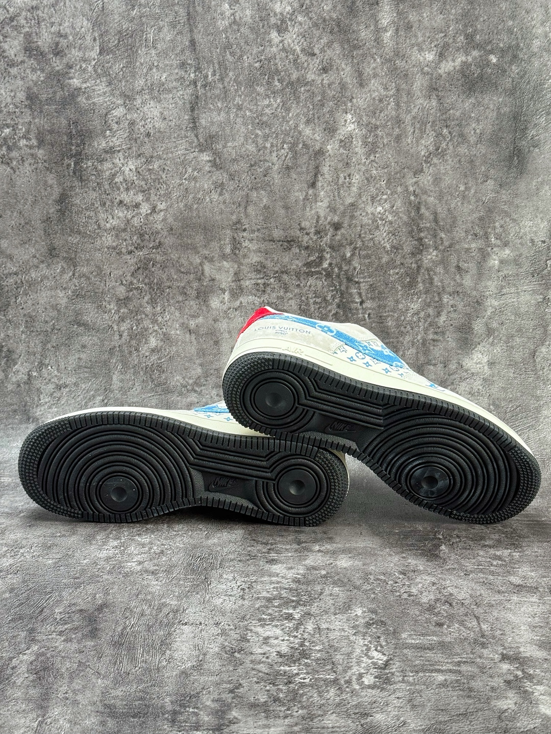 Nike Air Force 1 Low 07 x Louis Vuitton 灰白蓝 KG6699-F48