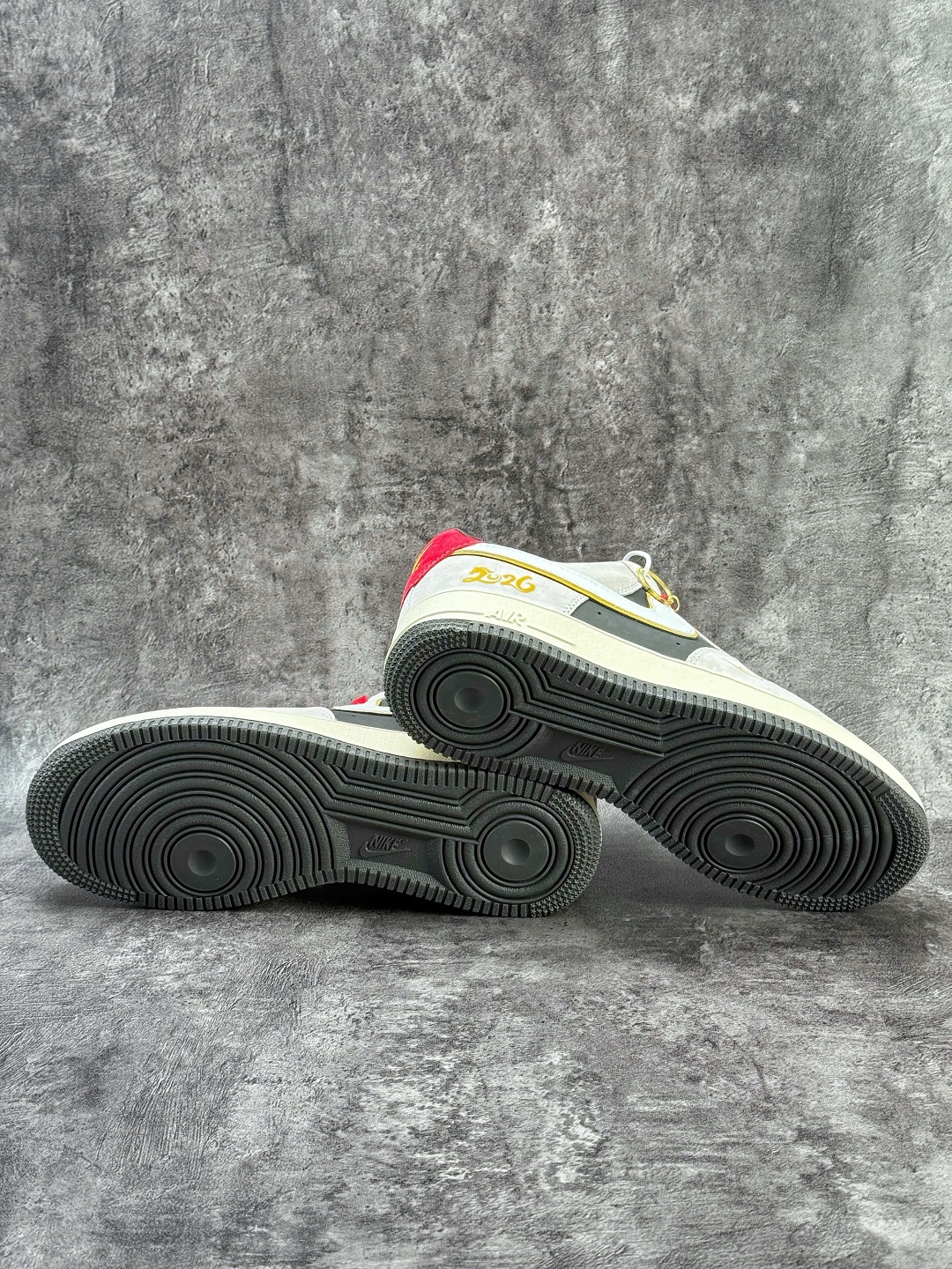 Nike Air Force 1 Low 07 马年限定 灰白红 KD1688-006