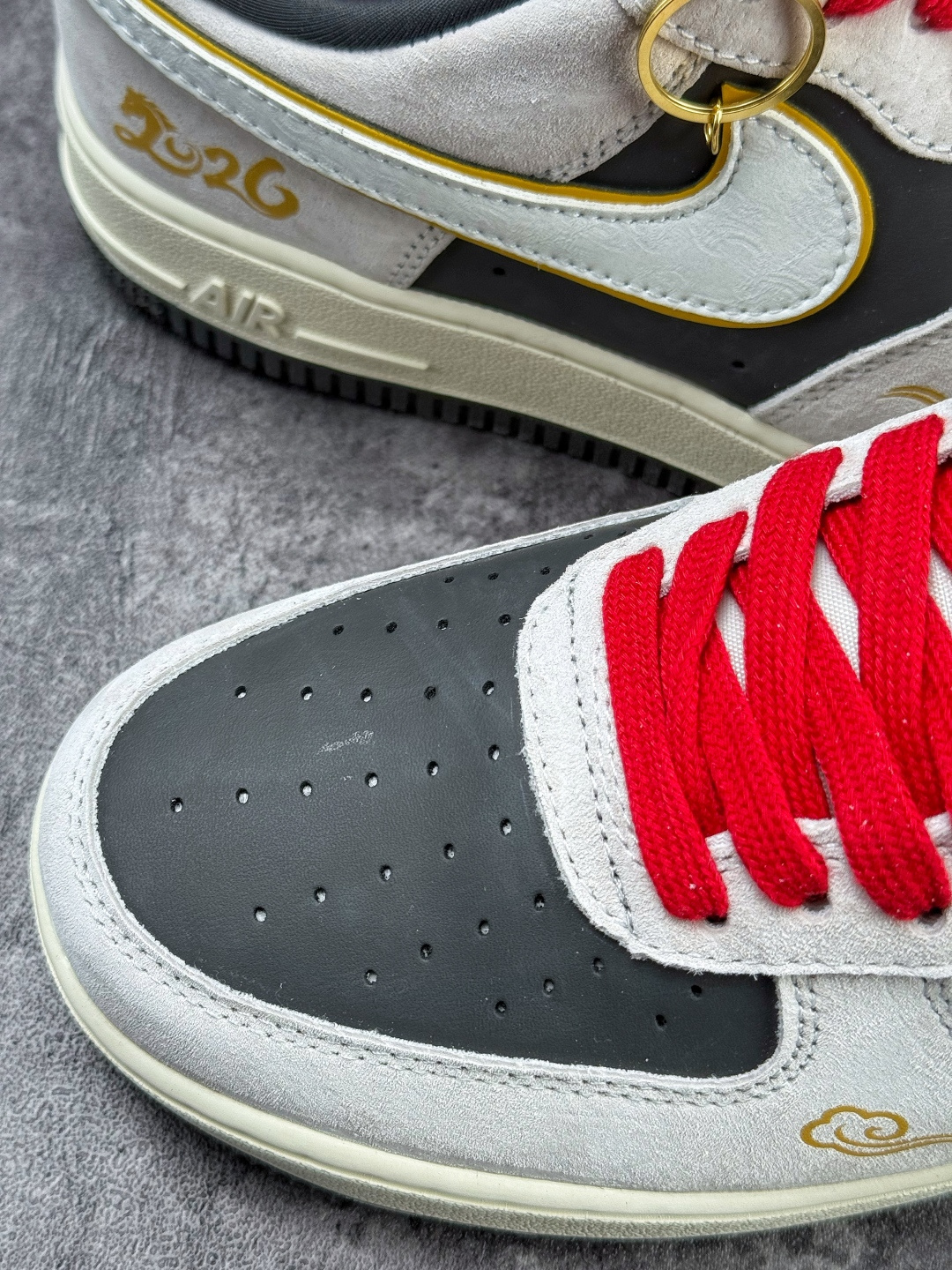 Nike Air Force 1 Low 07 马年限定 灰白红 KD1688-006