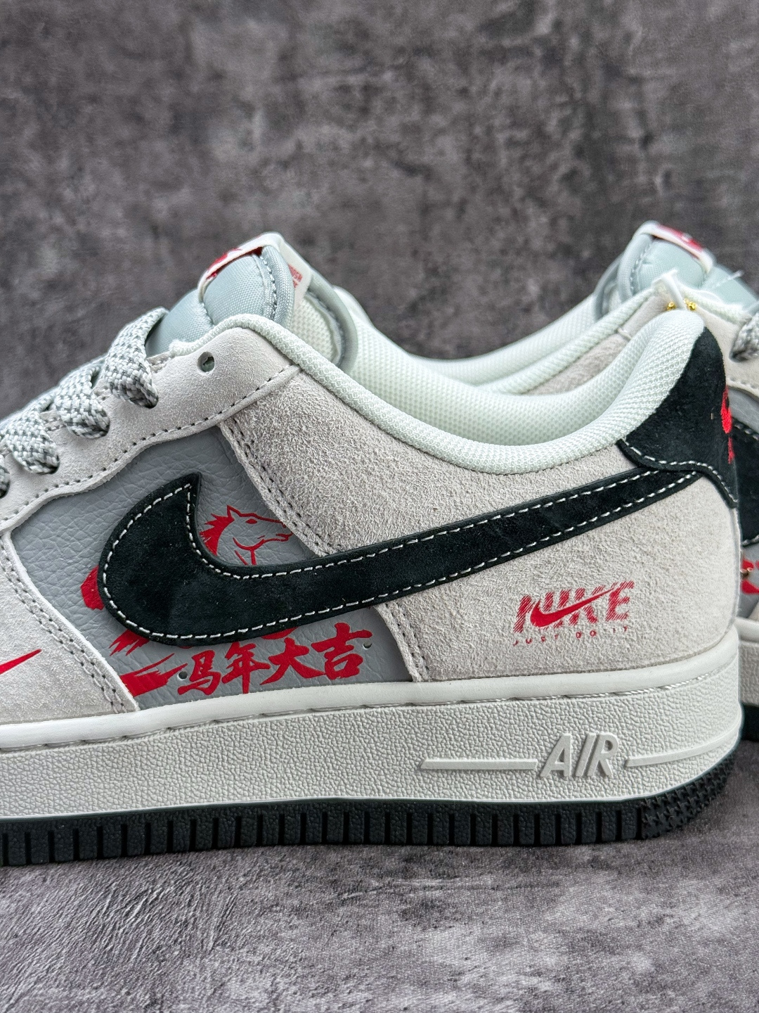 Nike Air Force 1 Low 07 马年限定 白灰黑小勾满天星 JP2026-135