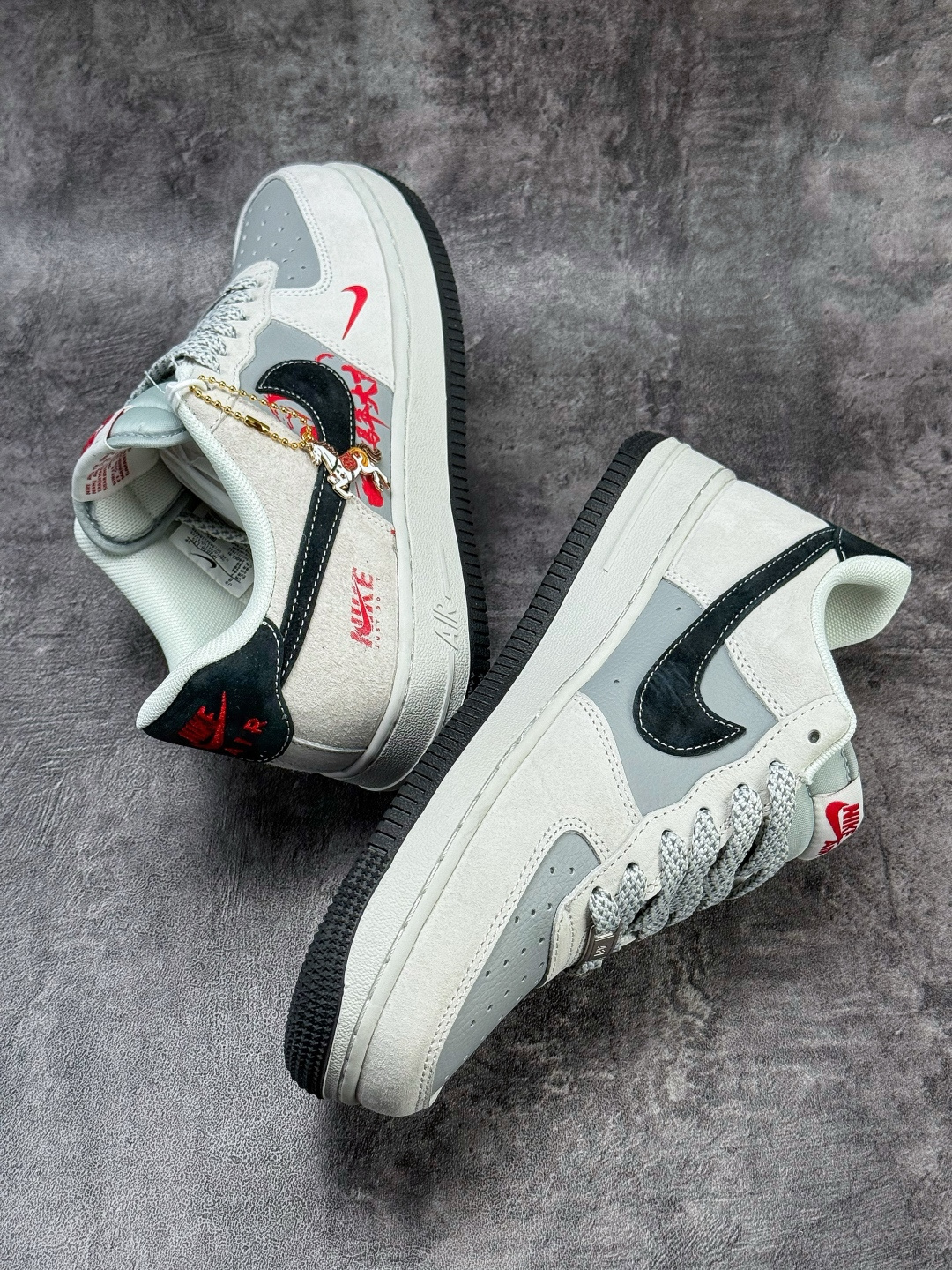 Nike Air Force 1 Low 07 马年限定 白灰黑小勾满天星 JP2026-135