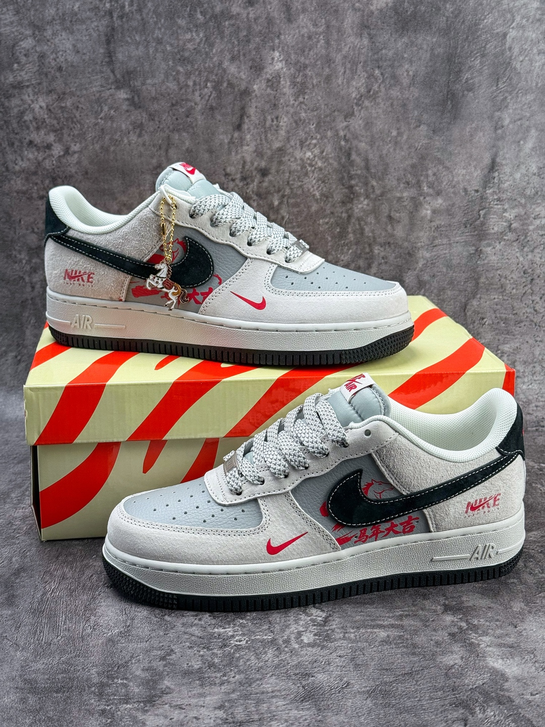 Nike Air Force 1 Low 07 马年限定 白灰黑小勾满天星 JP2026-135