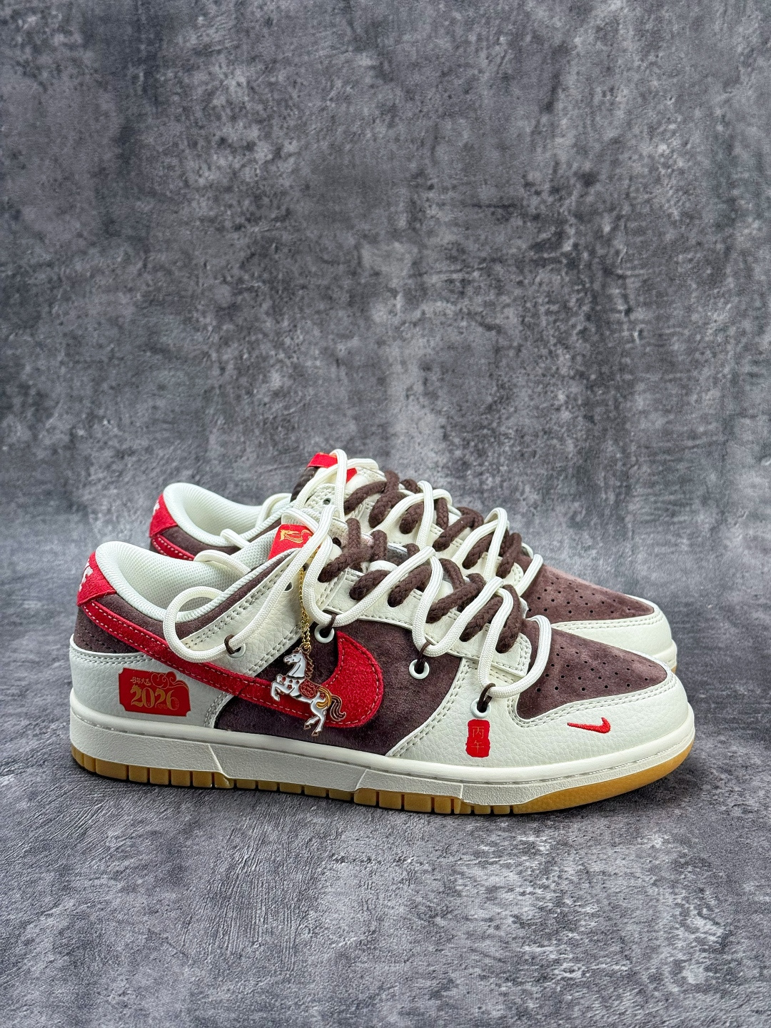 Nike SB Dunk Low 马年限定 白棕红小勾 YX5066-C66