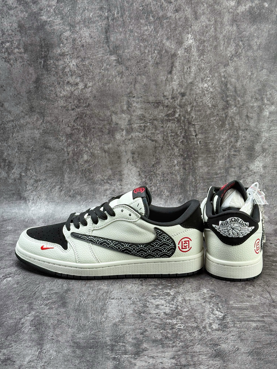 Travis Scott x Nike Air Jordan 1 Low 马年限定 Air Jordan 1 Low 反转白黑小勾倒钩 纯原版本 JW1188-171