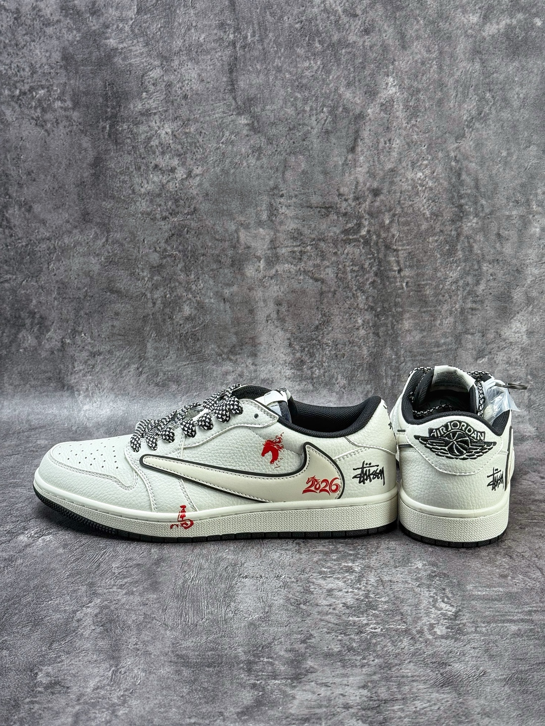 Travis Scott x Nike Air Jordan 1 Low x Stussy 马年限定 Air Jordan 1 Low 反转白黑满天星倒钩 纯原版本 CS5288-703