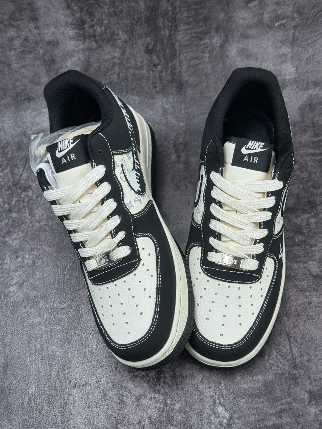 Nike Air Force 1 Low 07 x Louis Vuitton 黑白 KG6699-F30-High Quatity Cheap Brand wholesale wholesaler seller Clothes Bags handbags Sneakers Top Fashion Clothing Shoes from China Factory Chinese suppliers best Quality Beautiful Price Nike Air Force 1 Low 07 x Louis Vuitton 黑白 KG6699-F30