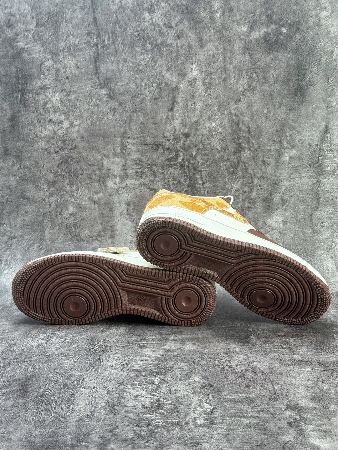 Nike Air Force 1 Low 07 棕白红 IQ1119-100