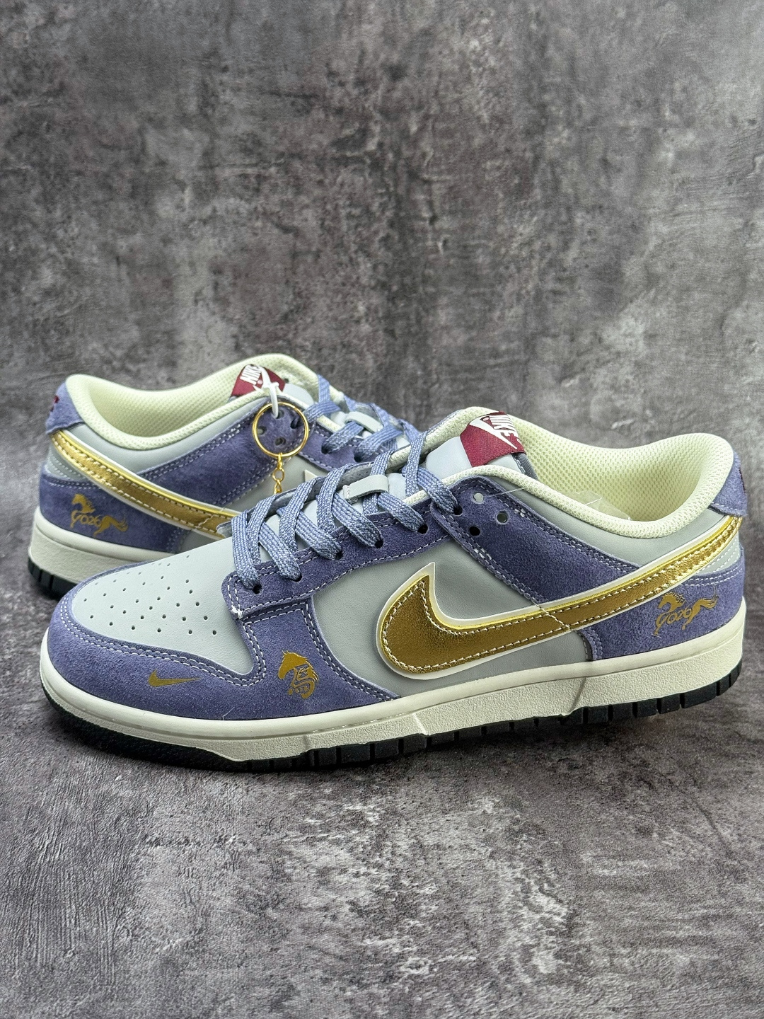 Nike SB Dunk Low 马年限定 紫白小勾 DN3168-022