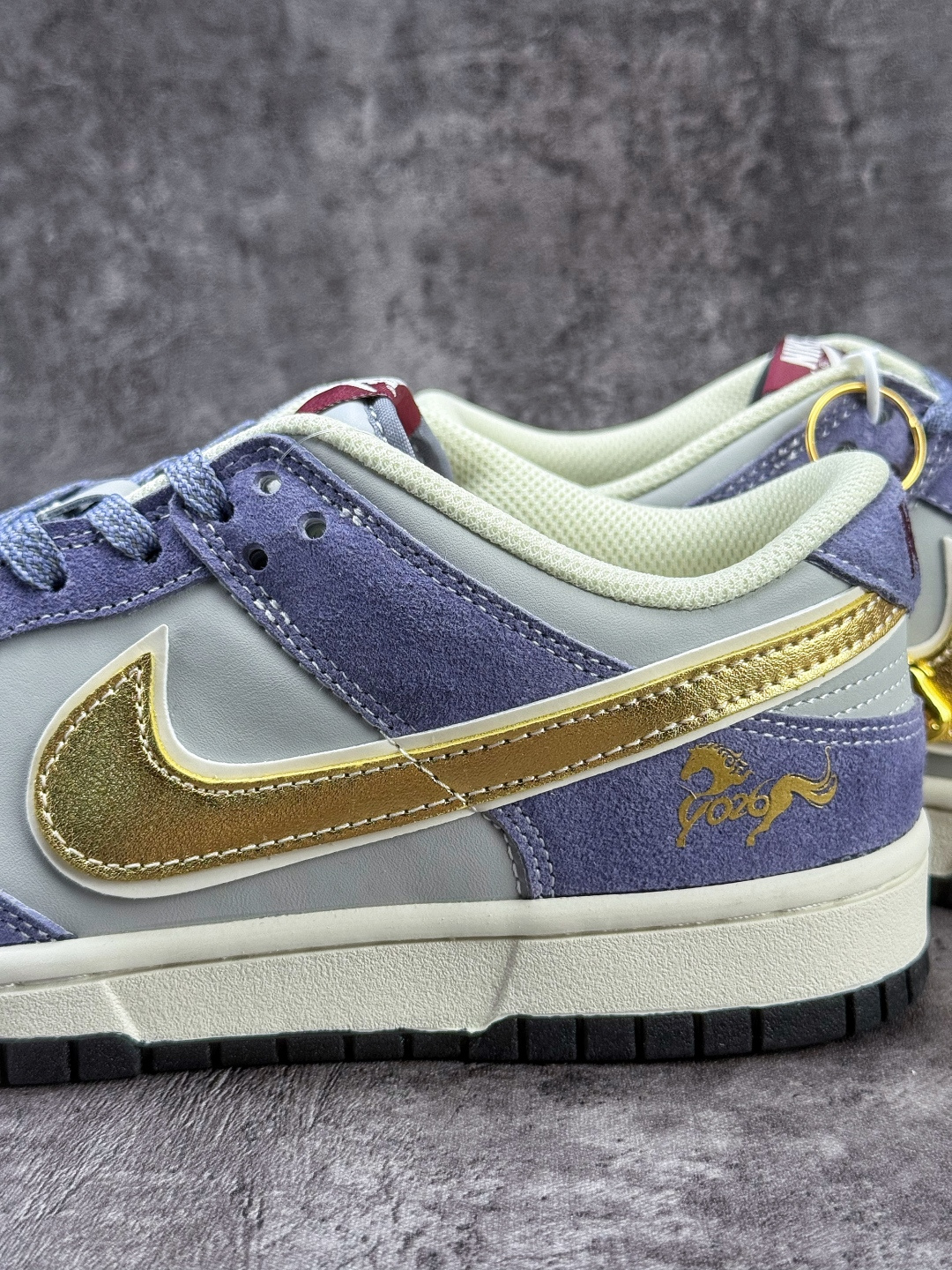 Nike SB Dunk Low 马年限定 紫白小勾 DN3168-022