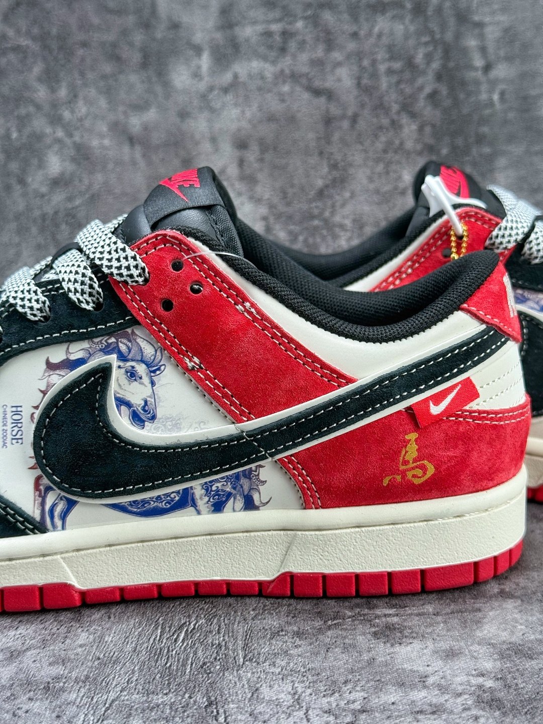 Nike SB Dunk Low 马年限定 黑白红满天星 YX5066-403