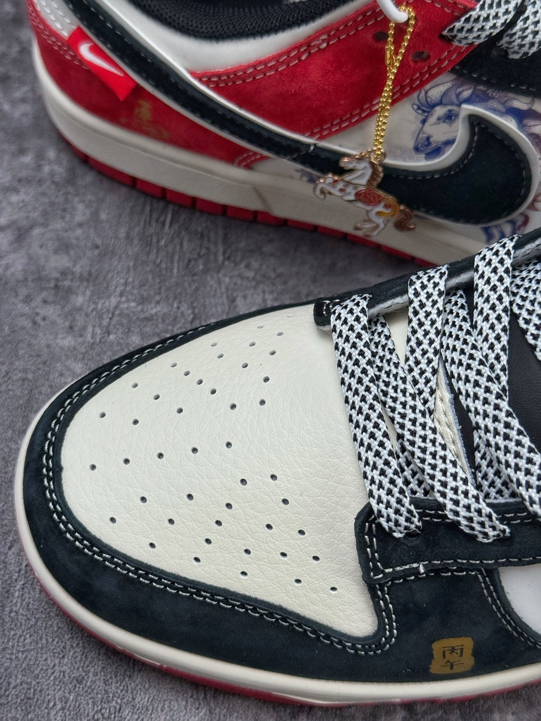Nike SB Dunk Low 马年限定 黑白红满天星 YX5066-403