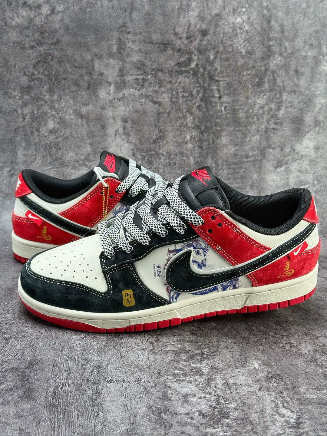 Nike SB Dunk Low 马年限定 黑白红满天星 YX5066-403