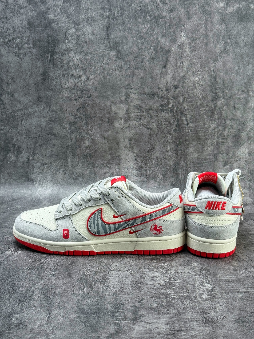 Nike SB Dunk Low 马年限定 灰白双小勾 纯原大厂出品 LX1988-820