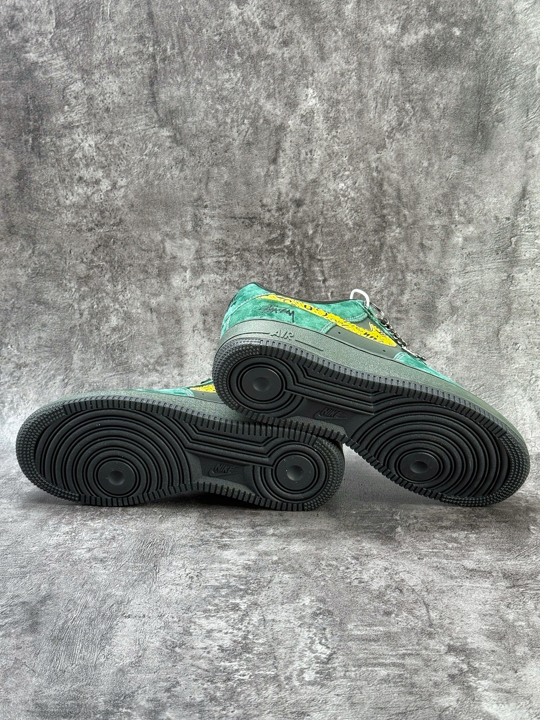 Nike Air Force 1 Low 07 x Stussy 绿灰黄 XL1979-137