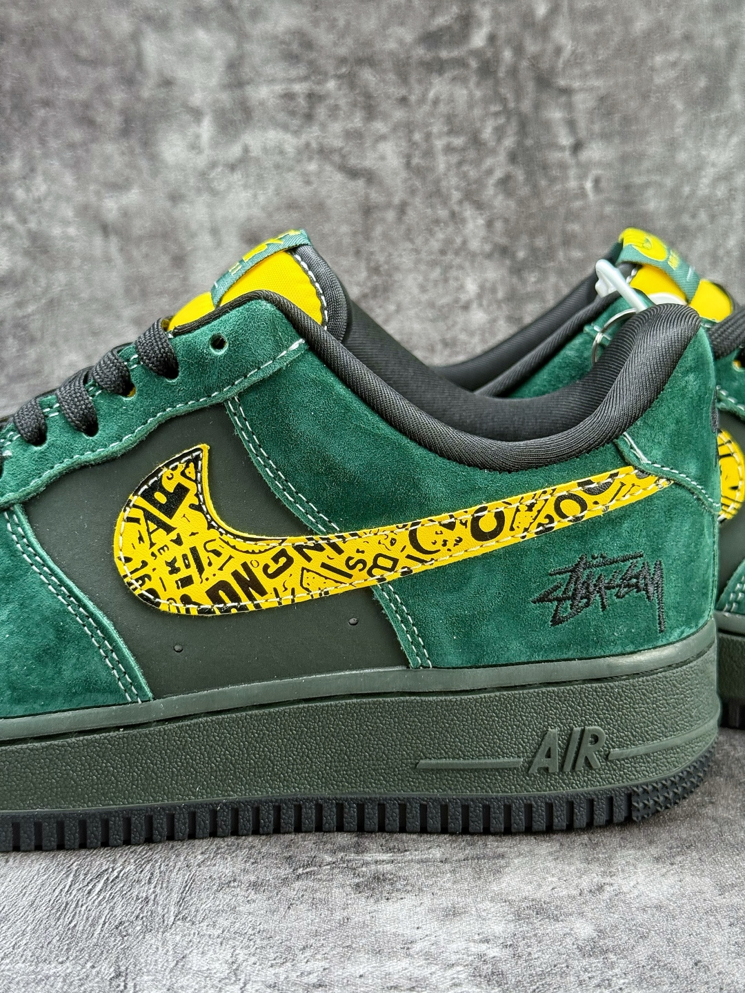 Nike Air Force 1 Low 07 x Stussy 绿灰黄 XL1979-137