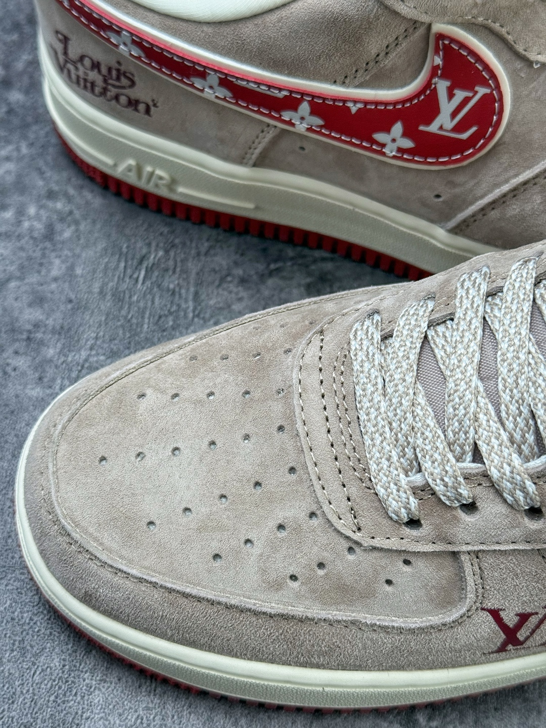 Nike Air Force 1 Low 07 x Louis Vuitton 棕红 KL1688-002
