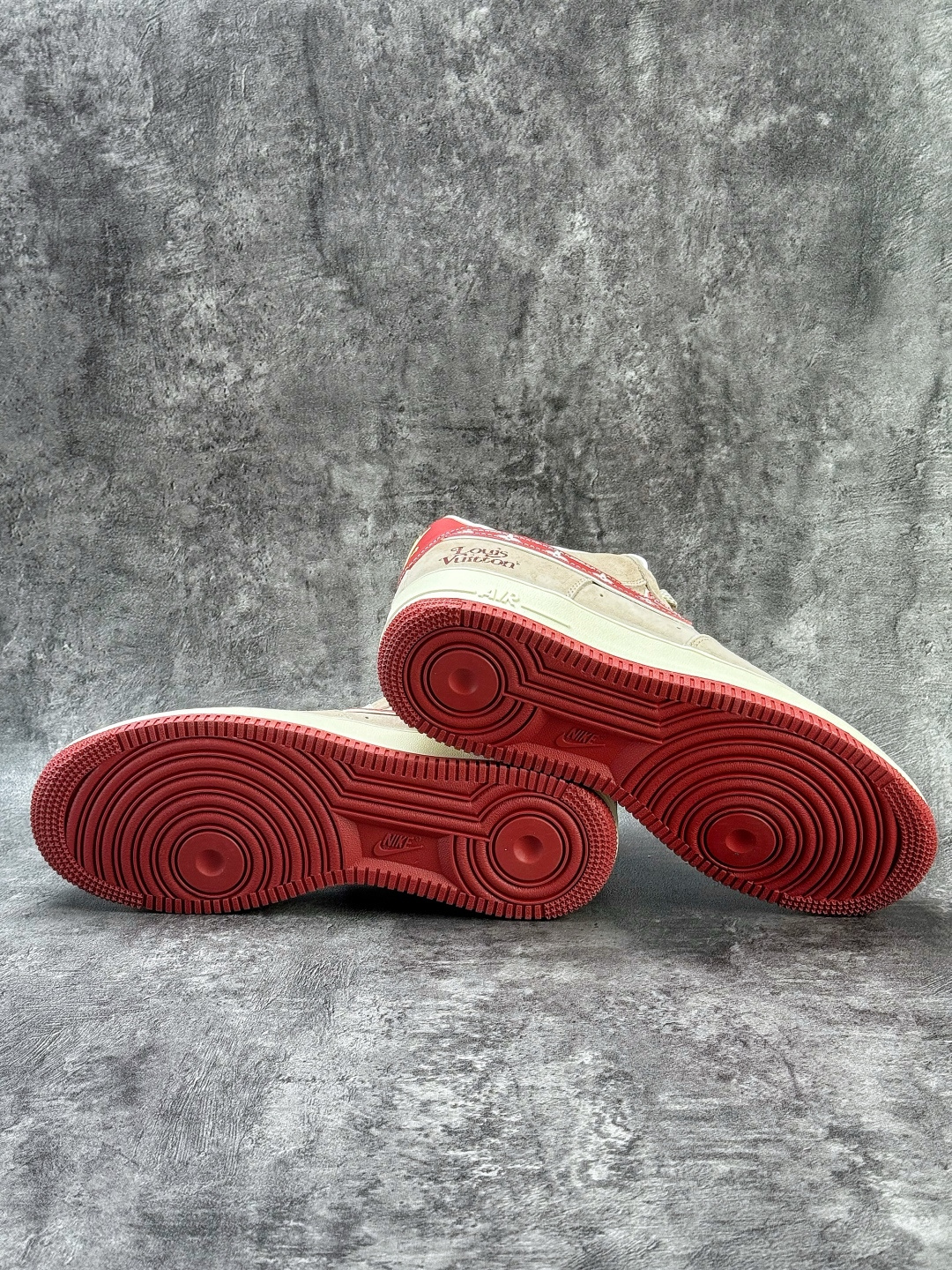 Nike Air Force 1 Low 07 x Louis Vuitton 棕红 KL1688-002