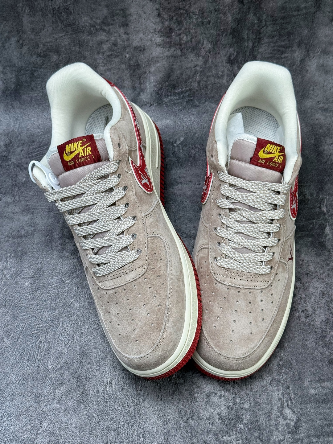 Nike Air Force 1 Low 07 x Louis Vuitton 棕红 KL1688-002
