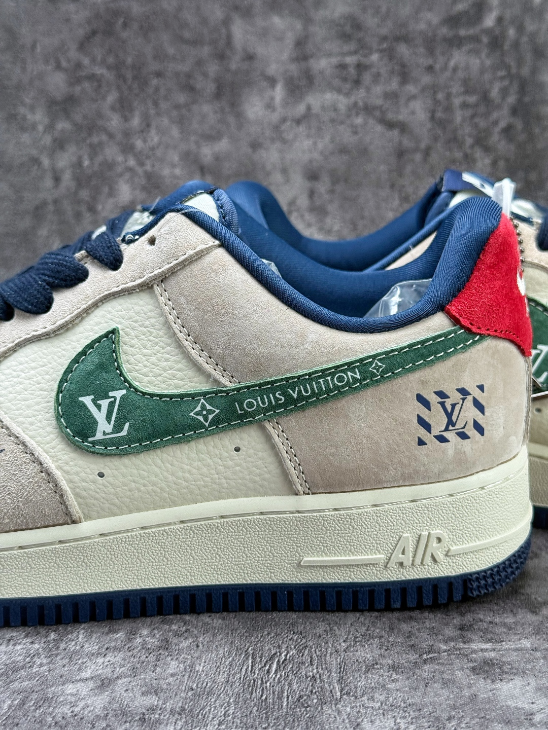 Nike Air Force 1 Low 07 x Louis Vuitton 灰白绿小勾 BK1916-001