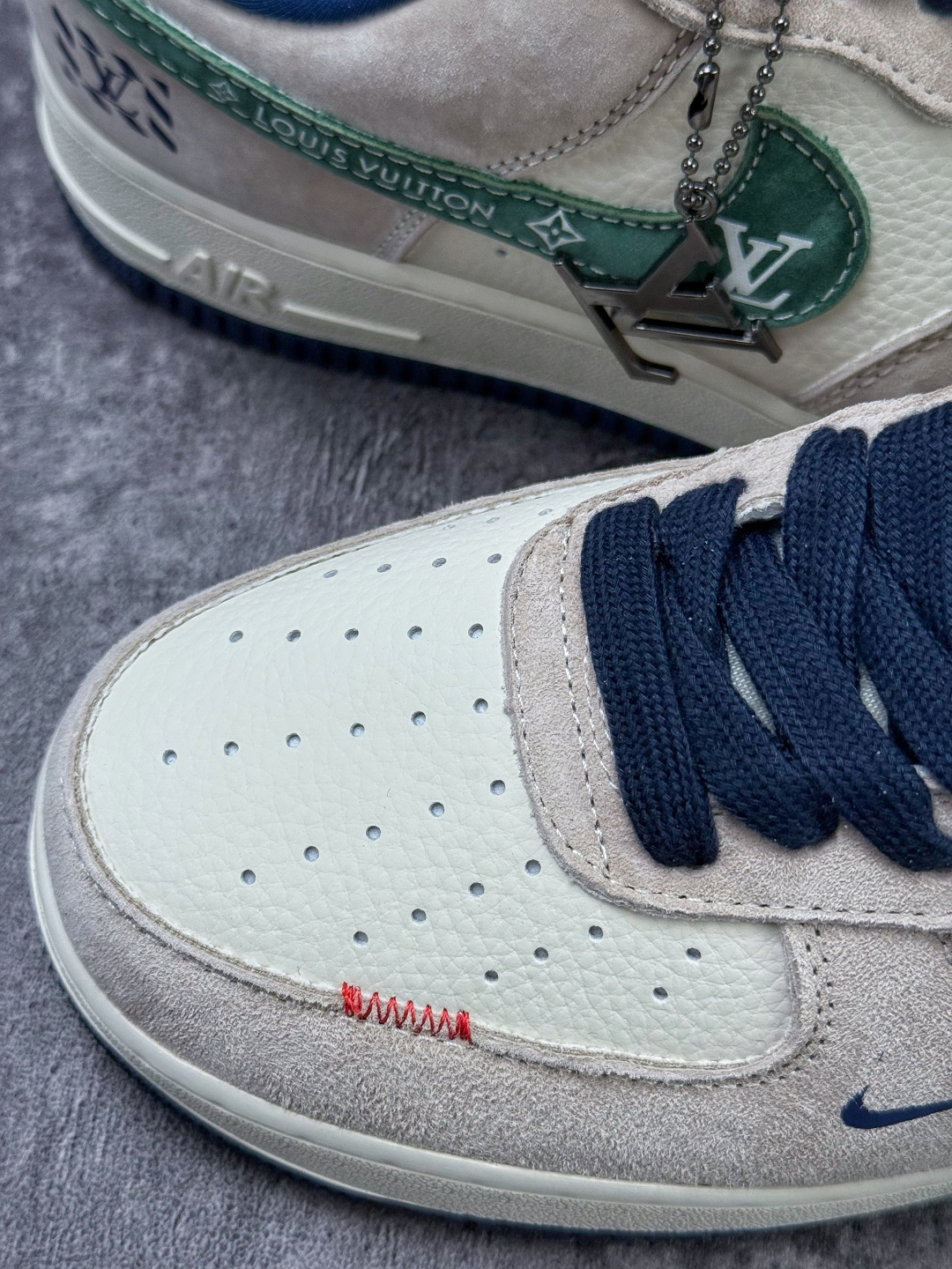 Nike Air Force 1 Low 07 x Louis Vuitton 灰白绿小勾 BK1916-001